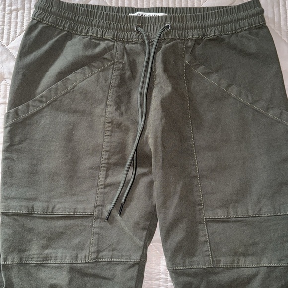 Pacsun cargo green pants . - Picture 5 of 5